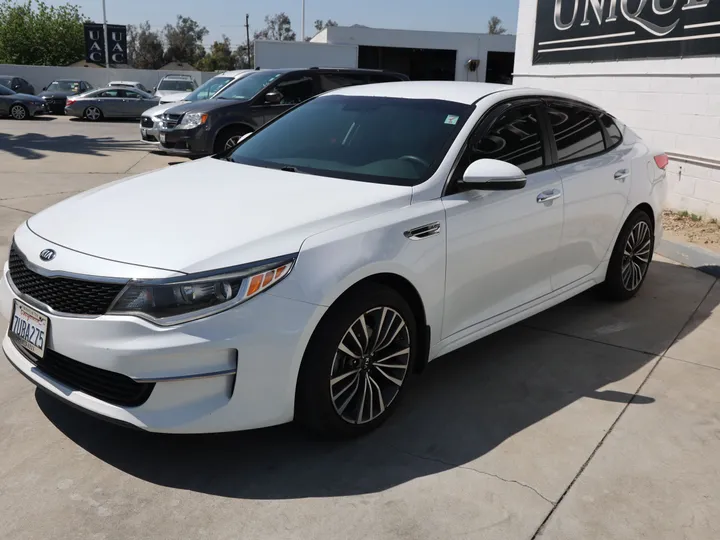 WHITE, 2016 KIA OPTIMA Image 6