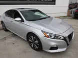 SILVER, 2019 NISSAN ALTIMA Thumnail Image 3