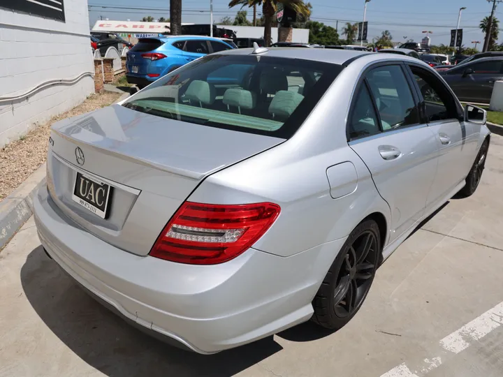 SILVER, 2013 MERCEDES-BENZ C-CLASS Image 5