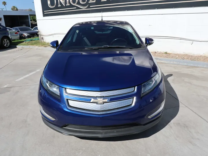 BLUE, 2013 CHEVROLET VOLT Image 2