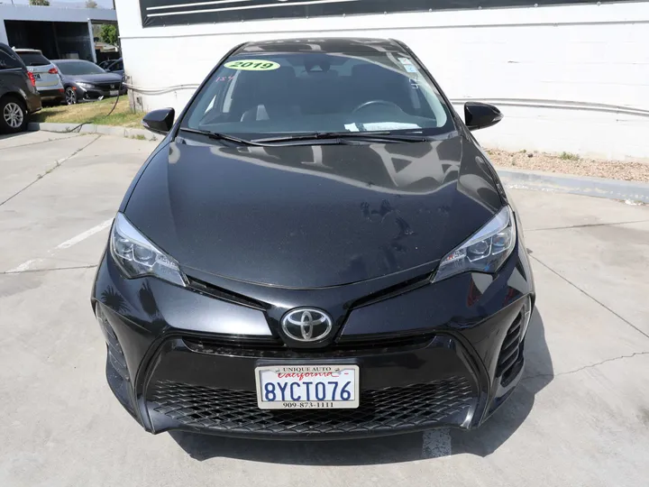 BLACK, 2019 TOYOTA COROLLA Image 2