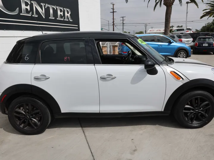 WHITE, 2014 MINI COUNTRYMAN Image 4