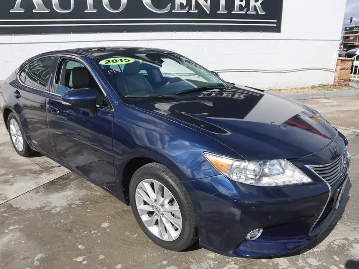 BLUE, 2015 LEXUS ES Image 3