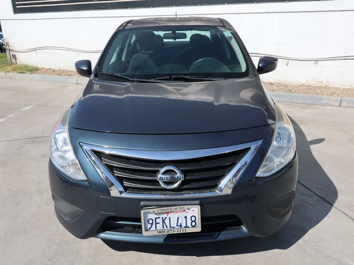 BLUE, 2015 NISSAN VERSA Image 2