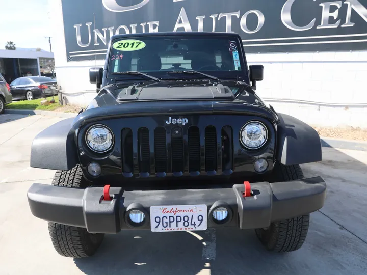 BLACK, 2017 JEEP WRANGLER UNLIMITED Image 2