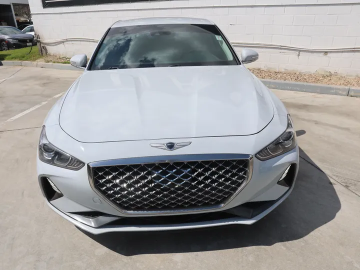 SILVER, 2020 GENESIS G70 Image 2