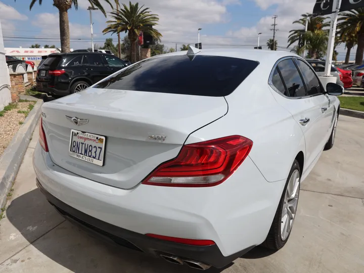 SILVER, 2020 GENESIS G70 Image 5