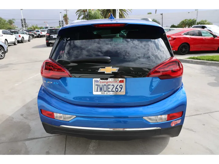 BLUE, 2017 CHEVROLET BOLT EV Image 4