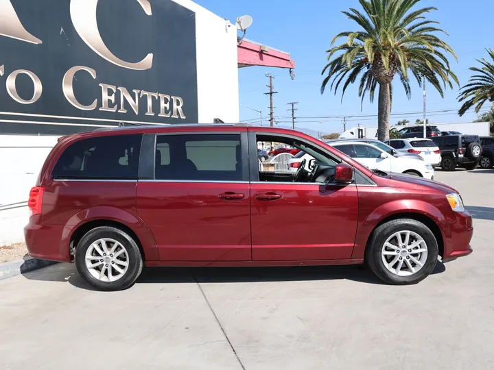 RED, 2019 DODGE GRAND CARAVAN PASSENGER Image 4