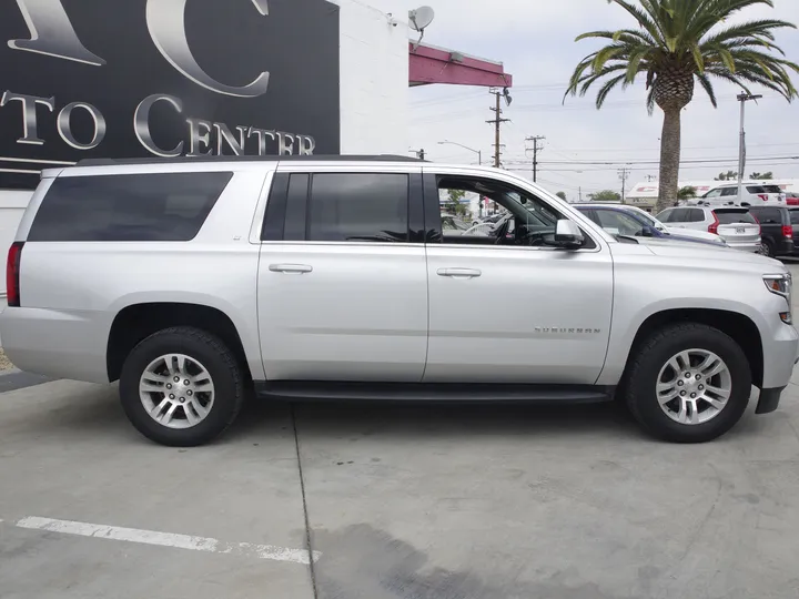 SILVER, 2019 CHEVROLET SUBURBAN Image 5