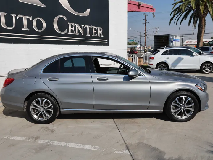 SILVER, 2015 MERCEDES-BENZ C-CLASS Image 4