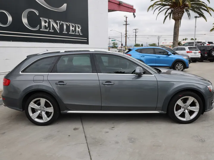 GRAY, 2013 AUDI ALLROAD Image 4