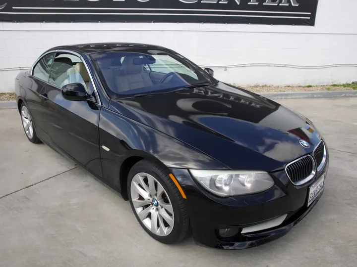 BLACK, 2011 BMW 3 SERIES Image 3