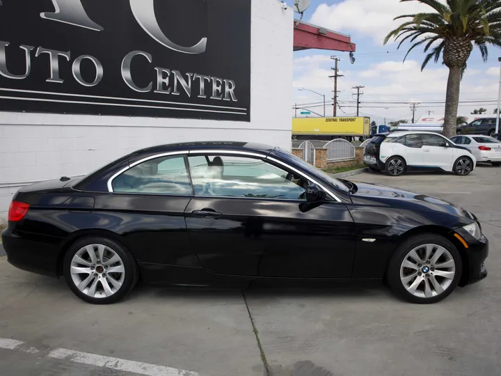 BLACK, 2011 BMW 3 SERIES Image 4