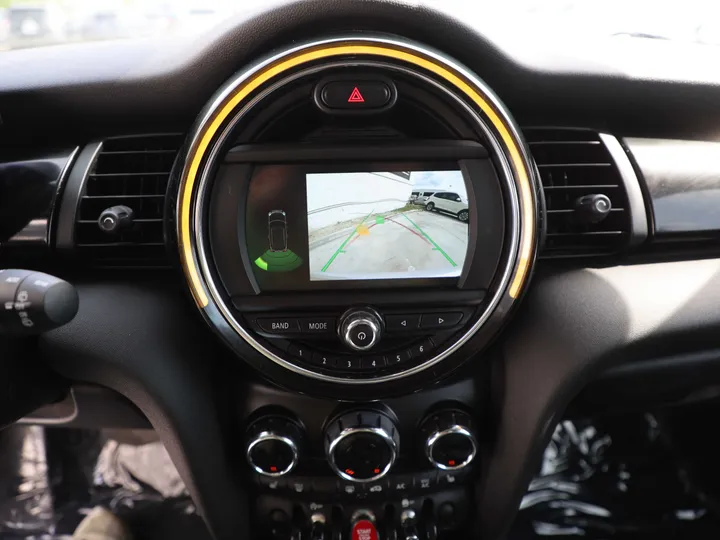 WHITE, 2019 MINI HARDTOP 2 DOOR Image 12