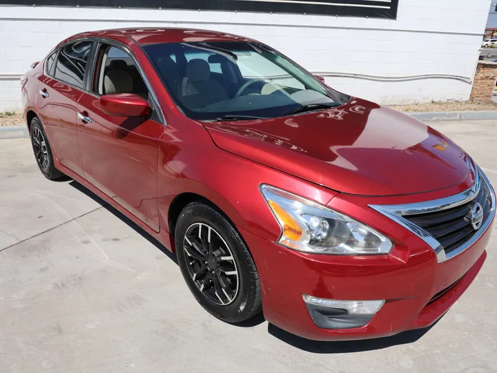 RED, 2015 NISSAN ALTIMA Image 3