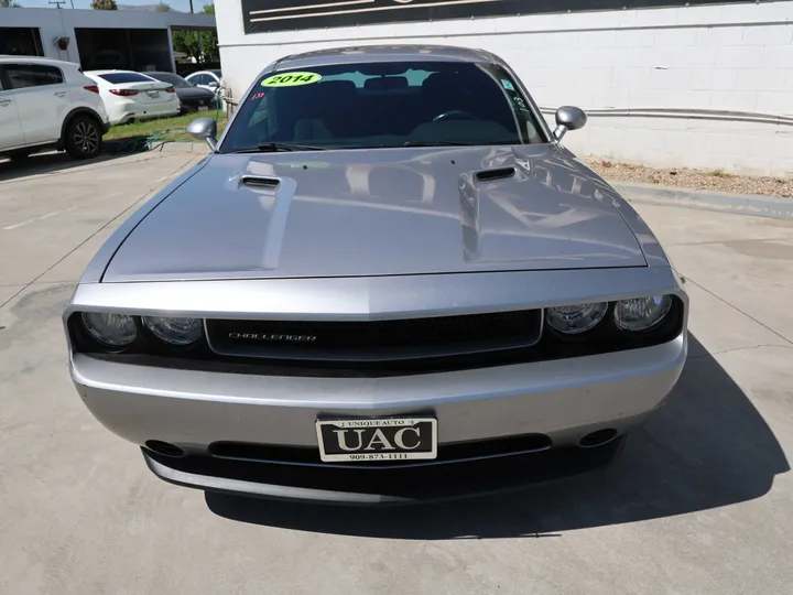 SILVER, 2014 DODGE CHALLENGER Image 2