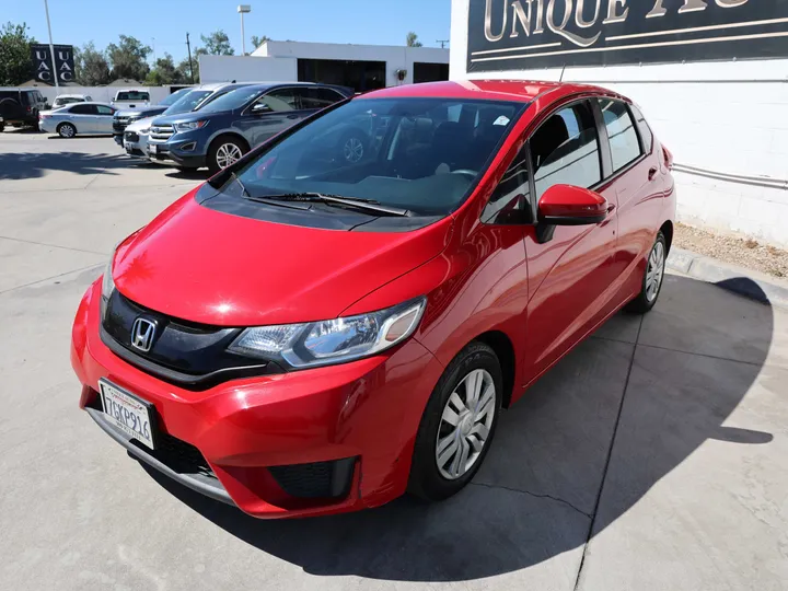 RED, 2015 HONDA FIT Image 6