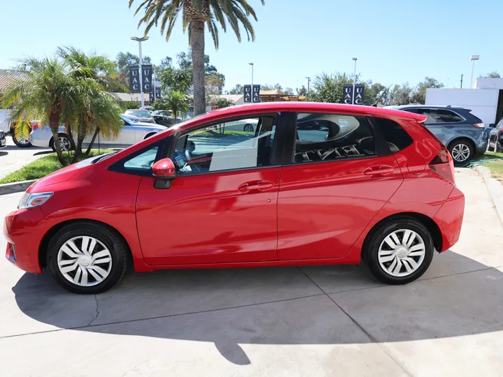 RED, 2015 HONDA FIT Image 7