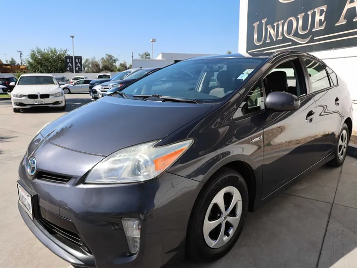 GRAY, 2013 TOYOTA PRIUS Image 5