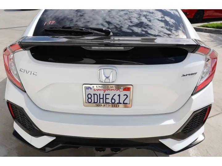 WHITE, 2018 HONDA CIVIC Image 4