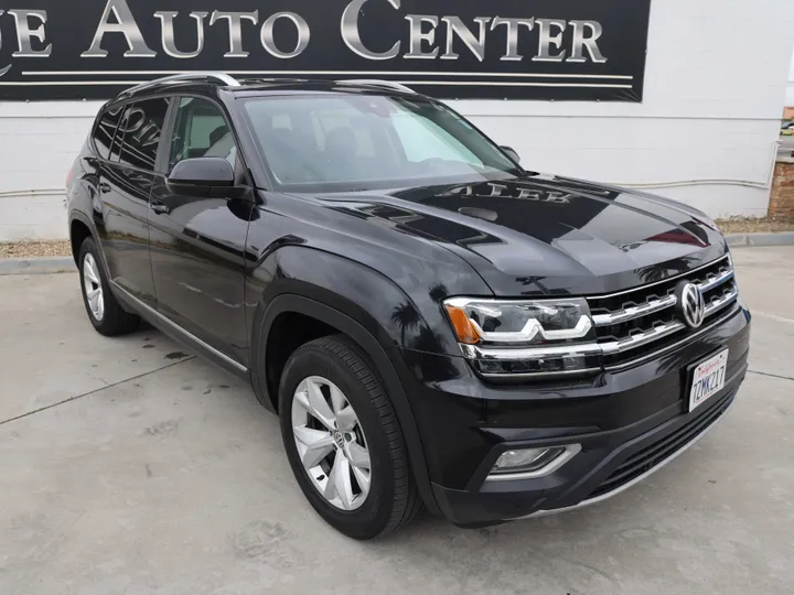 BLACK, 2018 VOLKSWAGEN ATLAS Image 3