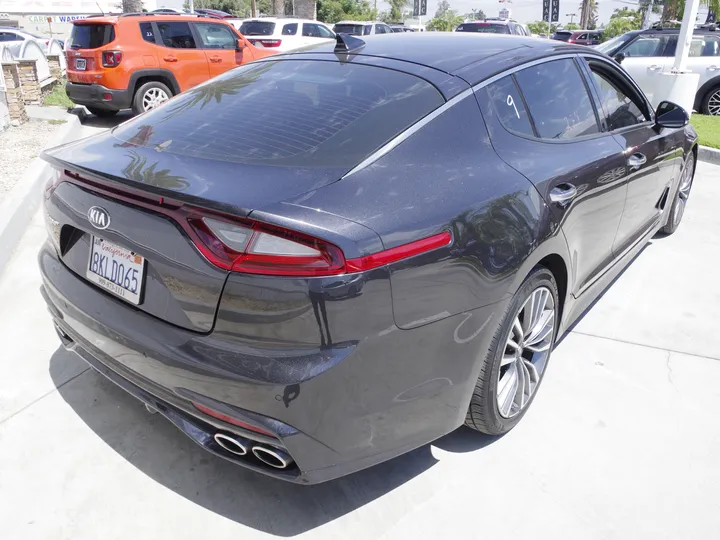 GRAY, 2019 KIA STINGER Image 6