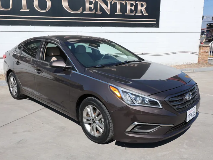 BROWN, 2017 HYUNDAI SONATA Image 3