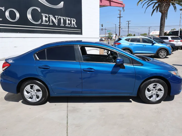 BLUE, 2015 HONDA CIVIC Image 4