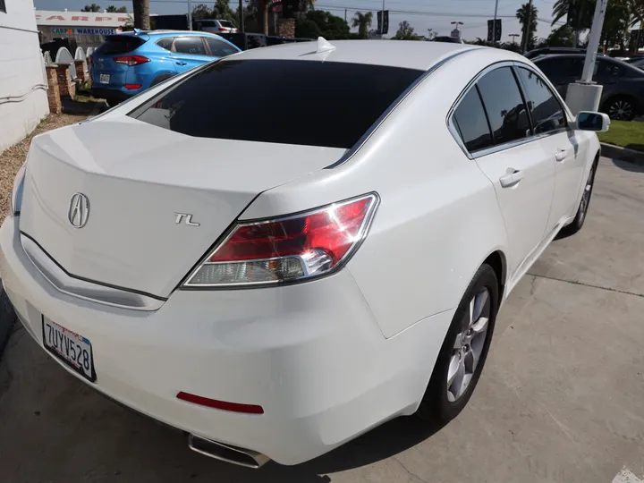 WHITE, 2013 ACURA TL Image 5