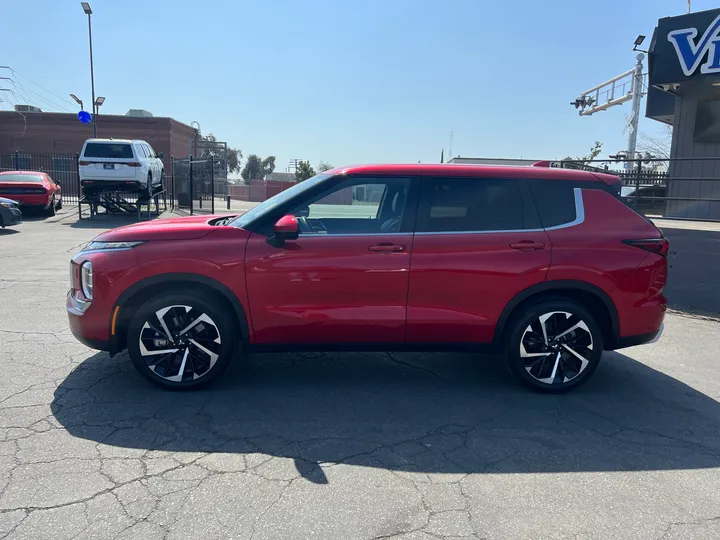 RED, 2024 MITSUBISHI OUTLANDER Image 2
