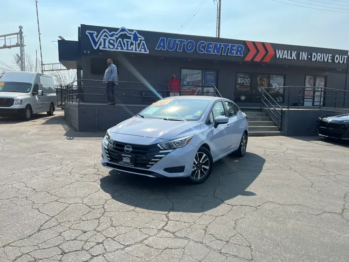 FROZEN GREY, 2024 NISSAN VERSA Image 1