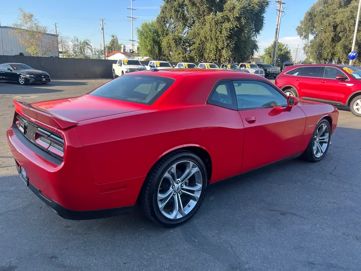 RED, 2022 DODGE CHALLENGER Image 9