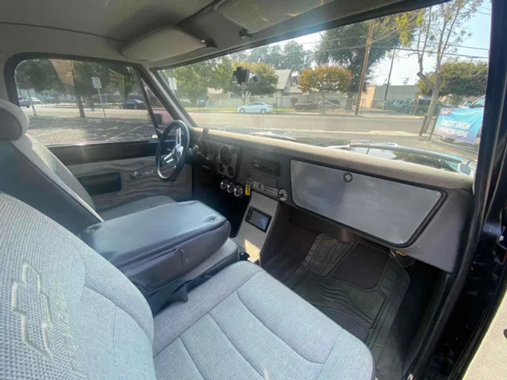 BLACK, 1971 CHEVROLET C10 Image 8