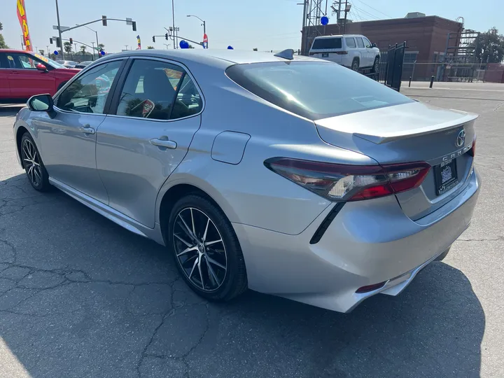 SILVER, 2024 TOYOTA CAMRY Image 6