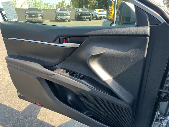 SILVER, 2024 TOYOTA CAMRY Image 18