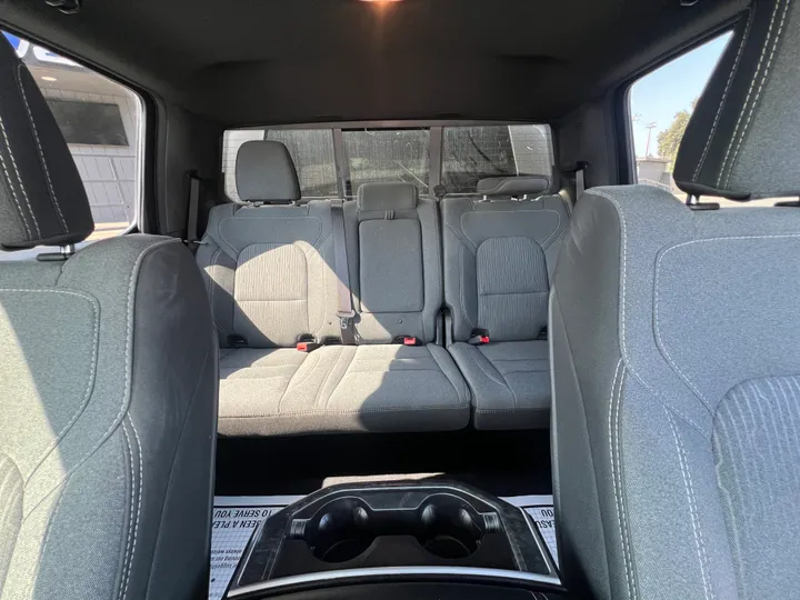 WHITE, 2021 RAM 1500 CREW CAB Image 12