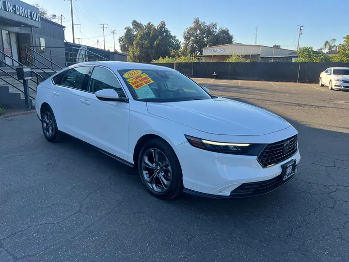 WHITE, 2023 HONDA ACCORD Image 4