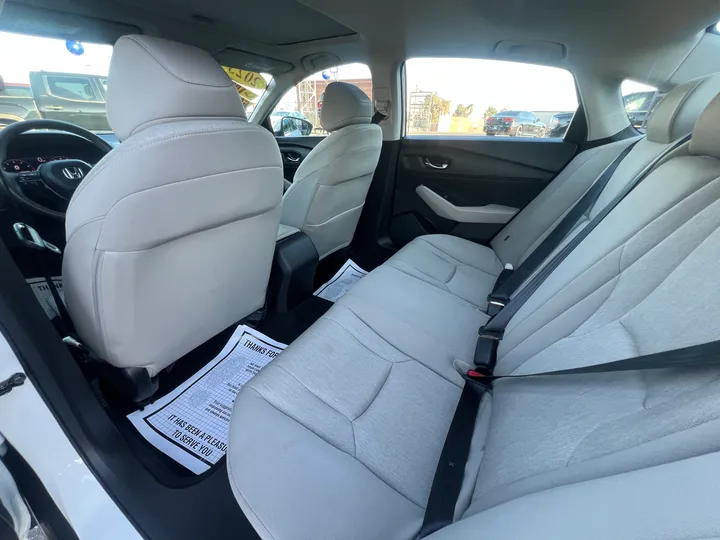 WHITE, 2023 HONDA ACCORD Image 9