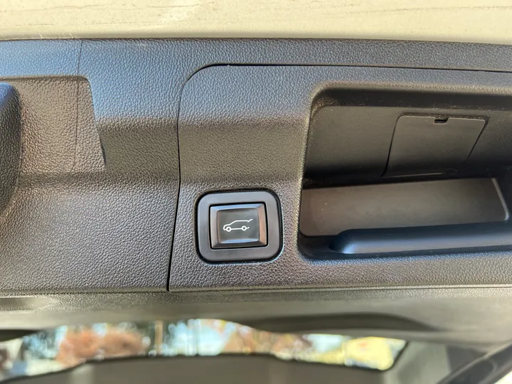 SILVER, 2019 GMC ACADIA Image 15