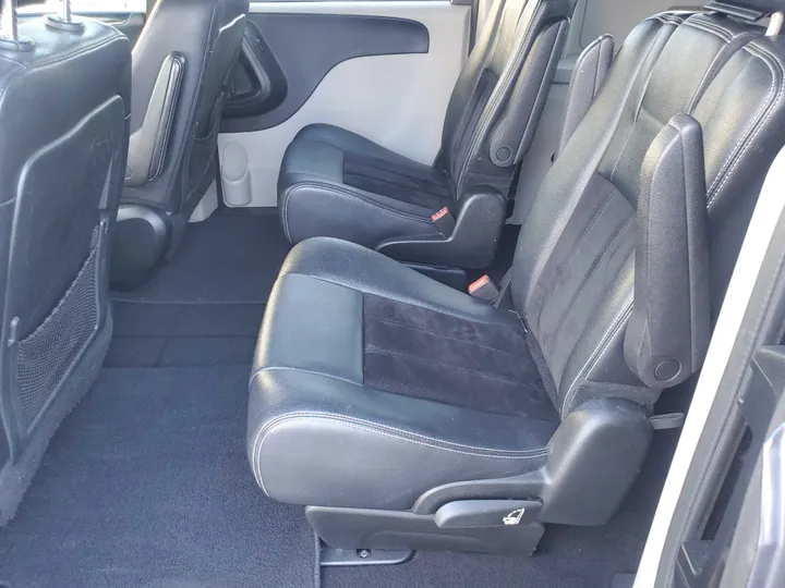 GREY, 2018 DODGE GRAND CARAVAN PASSENGER Image 9