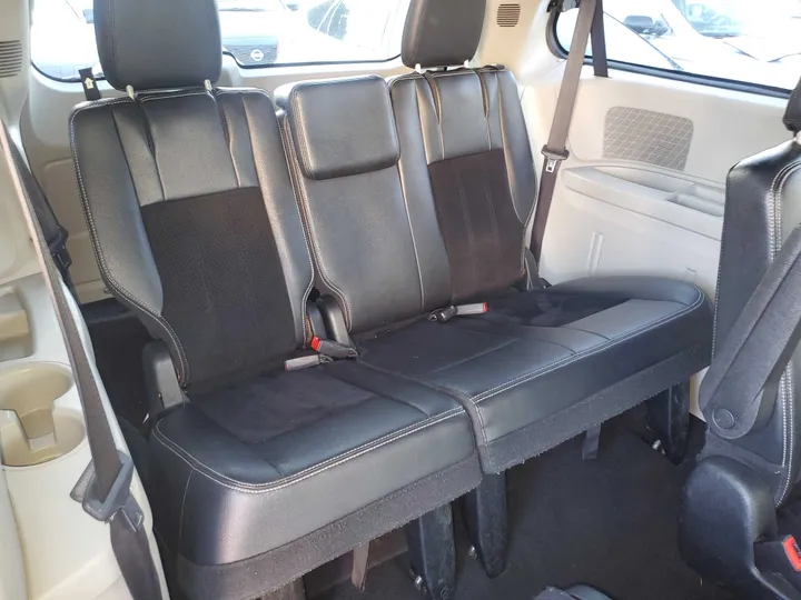 GREY, 2018 DODGE GRAND CARAVAN PASSENGER Image 12