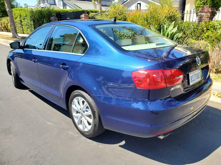 BLUE, 2014 VOLKSWAGEN JETTA Image 3