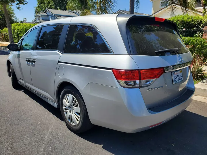 SILVER, 2014 HONDA ODYSSEY Image 3