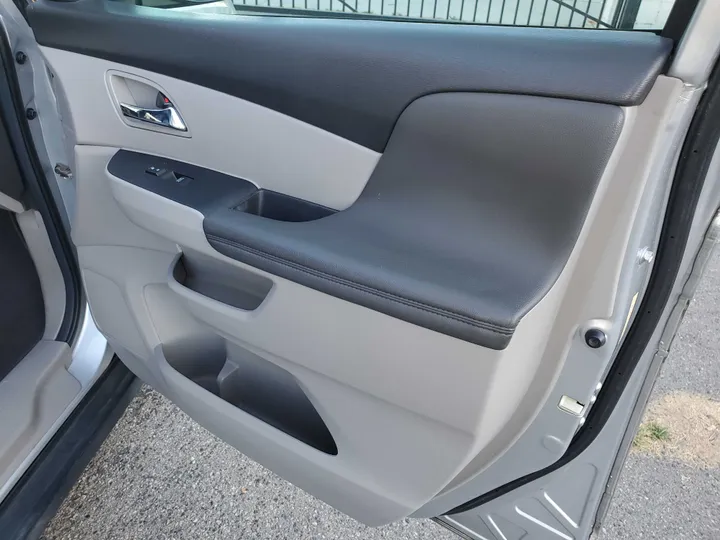 SILVER, 2014 HONDA ODYSSEY Image 21