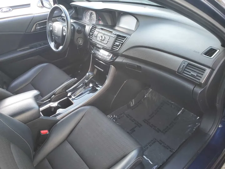 BLUE, 2017 HONDA ACCORD Image 10