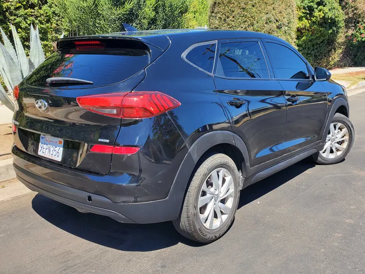 BLACK, 2019 HYUNDAI TUCSON Image 4