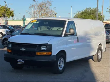 WHITE, 2014 CHEVROLET EXPRESS 3500 CARGO Image 9