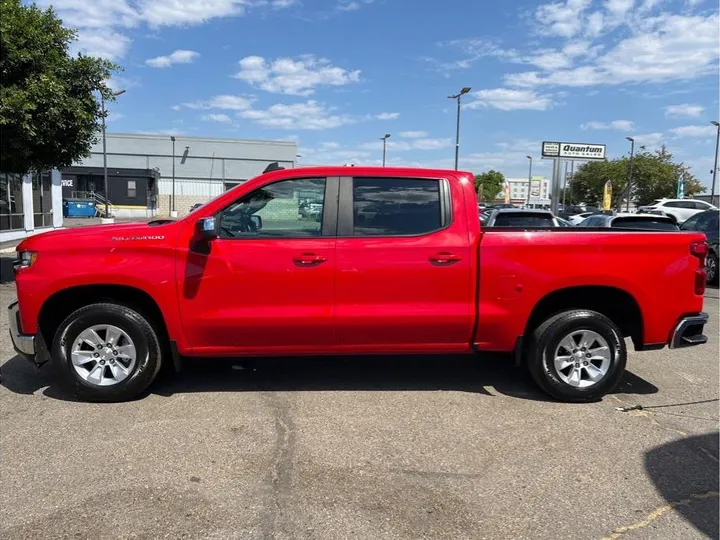 RED, 2022 CHEVROLET SILVERADO 1500 LIMITED CREW CAB Image 2