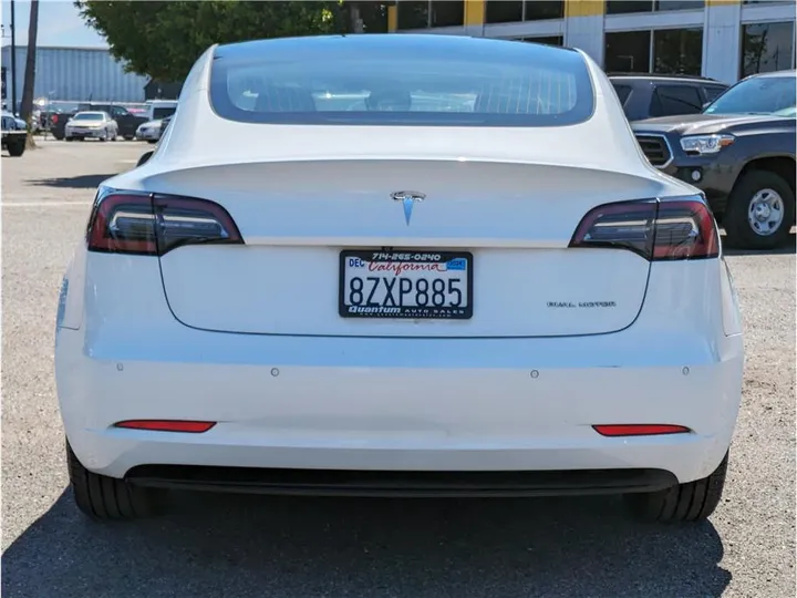 WHITE, 2018 TESLA MODEL 3 Image 4